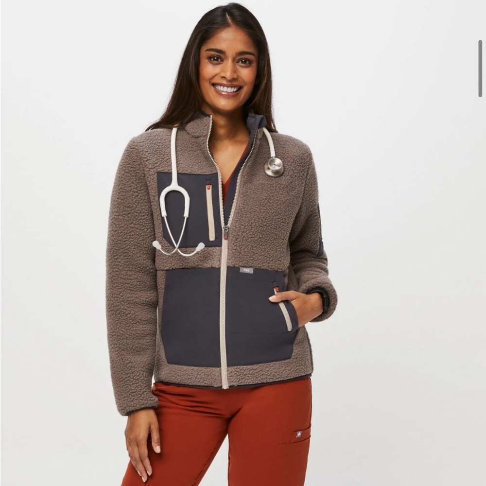 Cacao On-Shift™ - Sherpa Jacket
L - Cacao